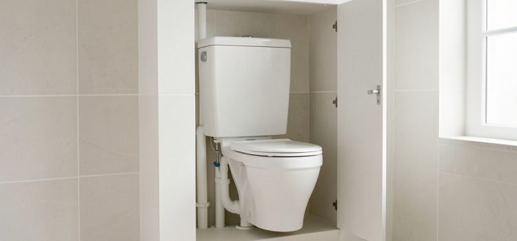 Cacher les tuyaux des WC avec un coffrage placo sans rail démontable Cacher les tuyaux des WC avec un coffrage placo sans rail démontable